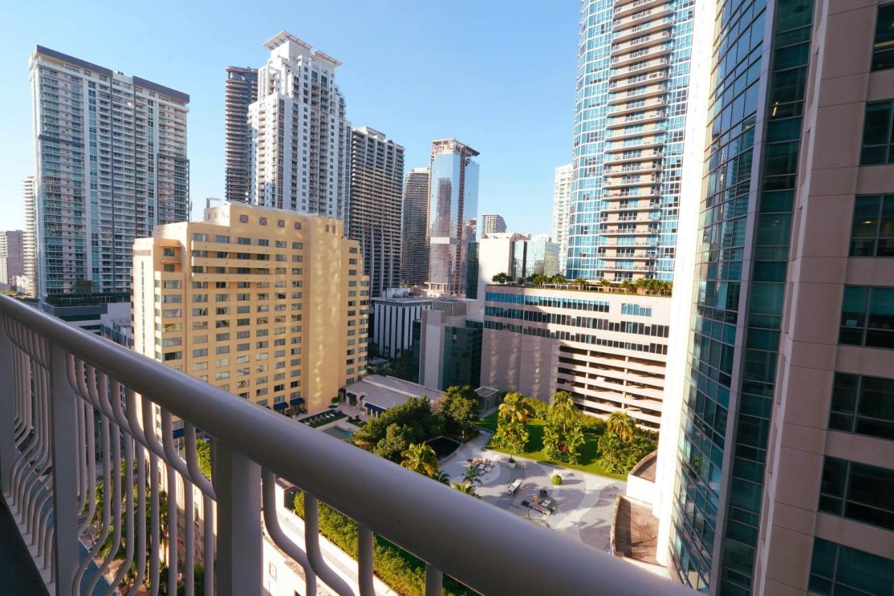 & Sea View+free Parking Modern Appartement
