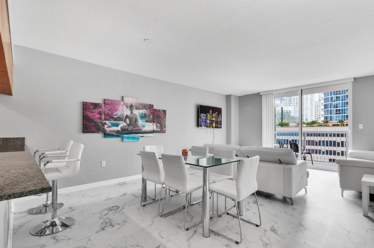 The Club At Brickell Bay Luxury * Miami