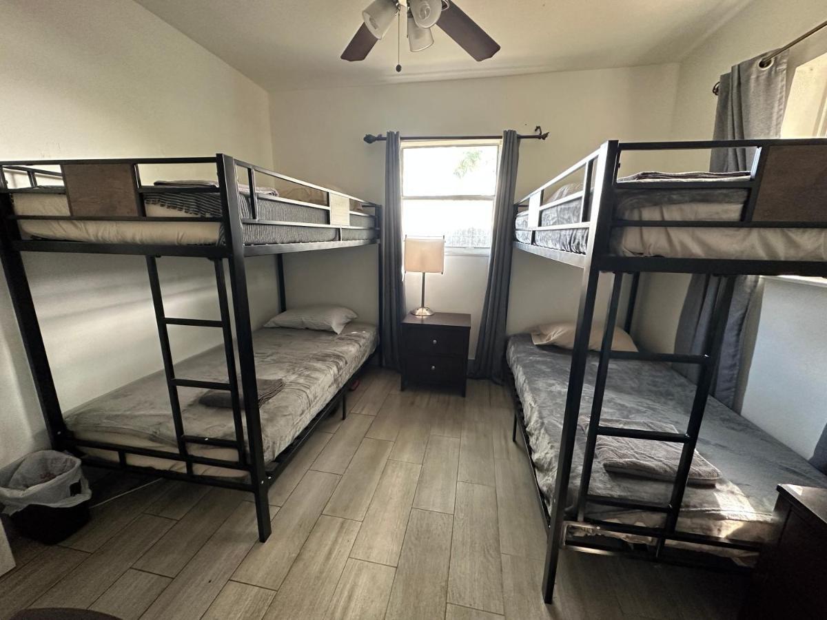 Bekahouse With Parking, Backyard And Laundry *