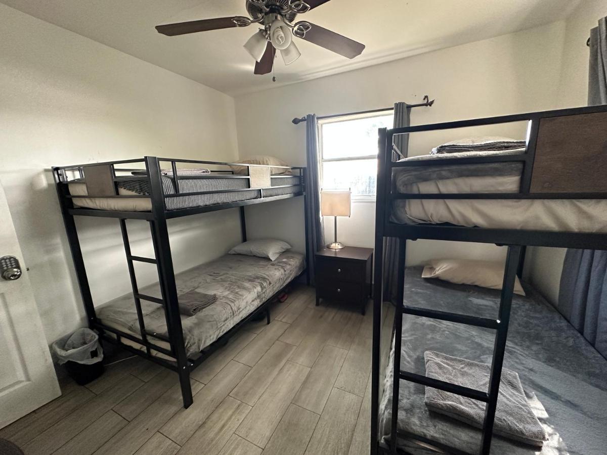Bekahouse With Parking, Backyard And Laundry