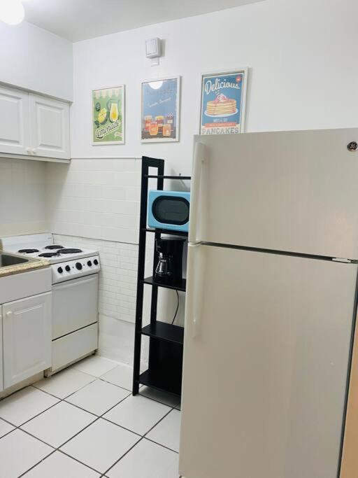 Coral Gables / Coconut Grove Area Free Parking Apartment Miami