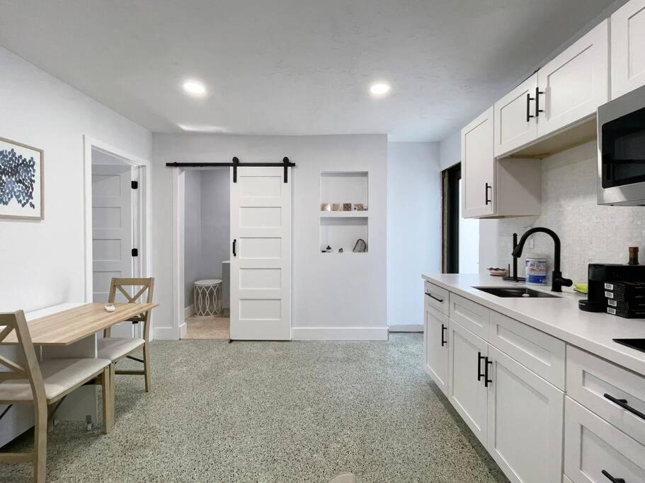 Private King In Apartment