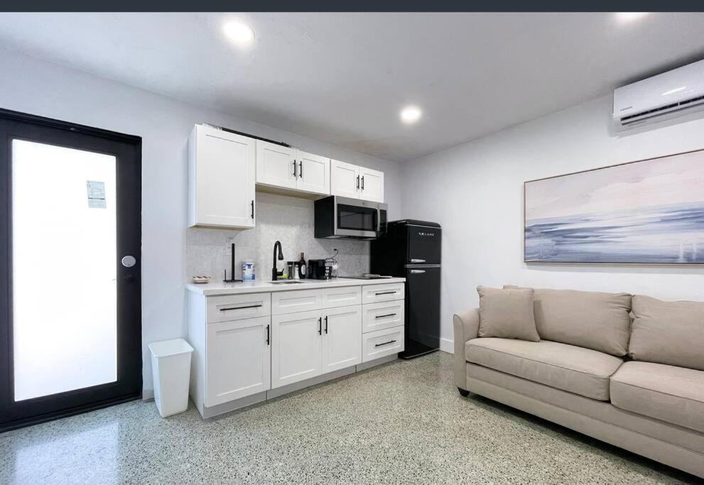 Private King In Apartment