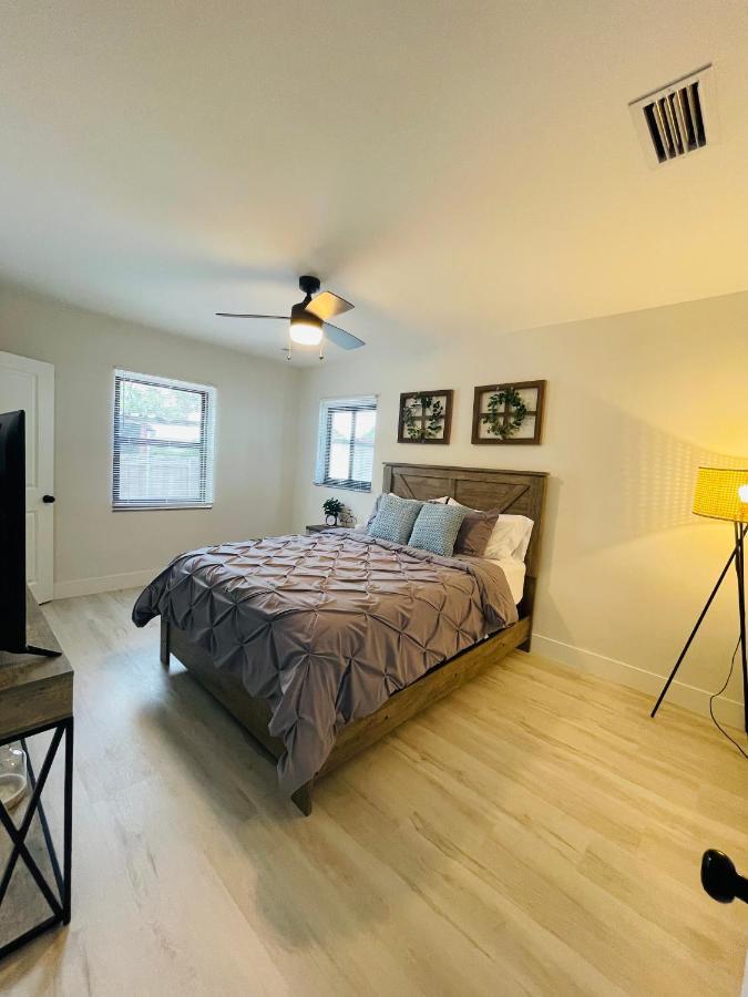 Ferienhaus Retreat Near Kaseya Center Calle Ocho Downtown Beaches