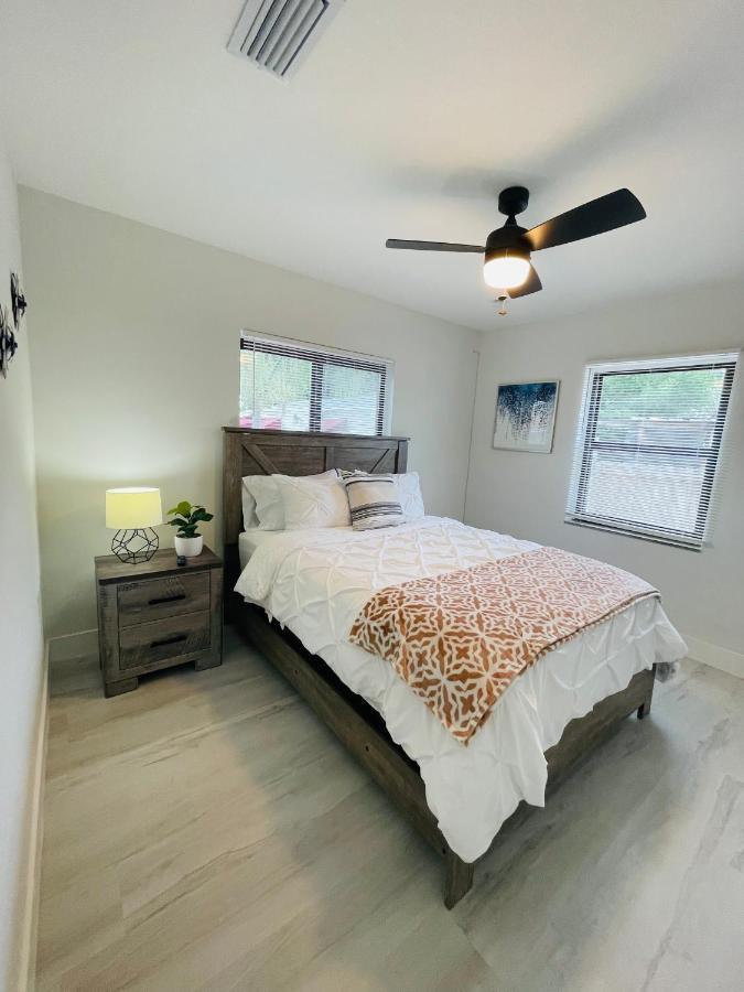 Ferienhaus Retreat Near Kaseya Center Calle Ocho Downtown Beaches