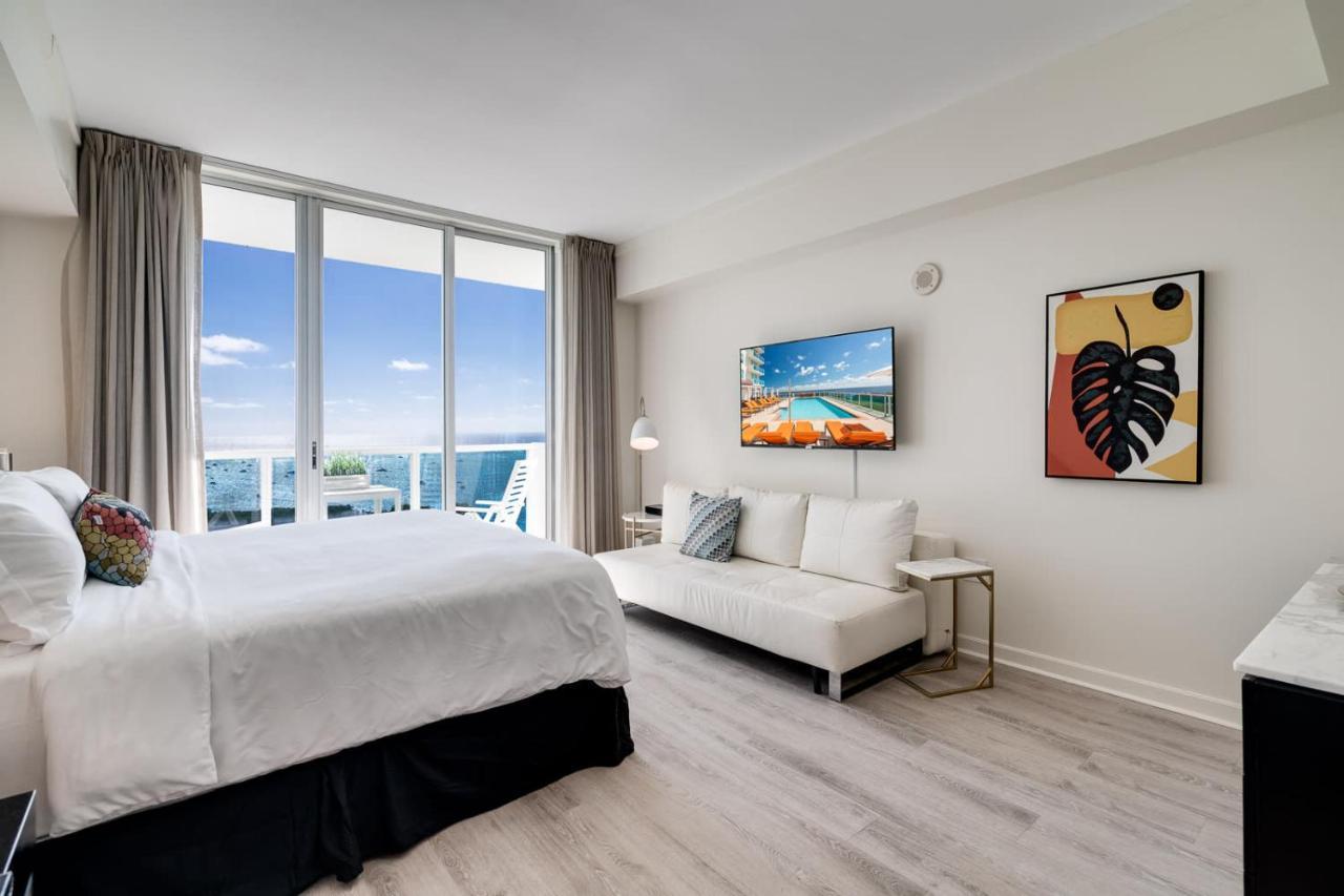 Ocean View Balcony Steps From Restaurants, Peacock Park & Marina Holiday home Miami