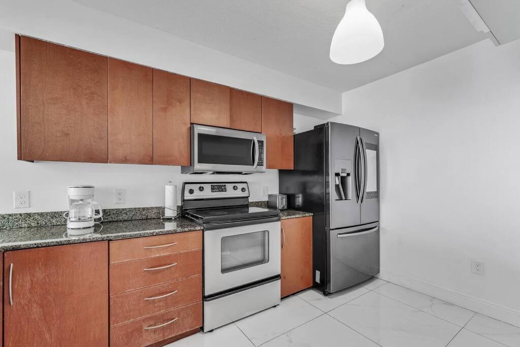 Stylish 2bed 2bath Over Brickell Skyline With Free Parking