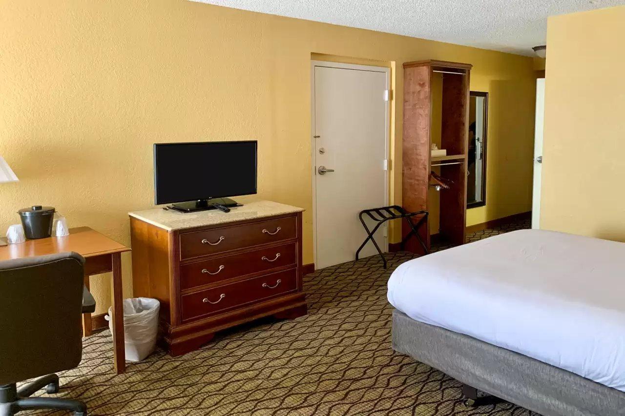 Airport Hotel