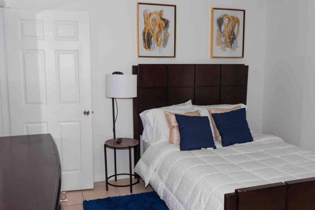 Newly Renovated 5 Min From Airport