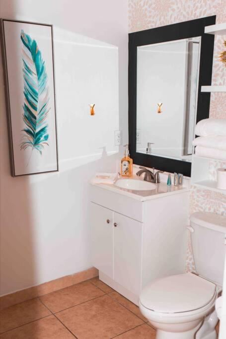 Newly Renovated 5 Min From Airport Appartement *