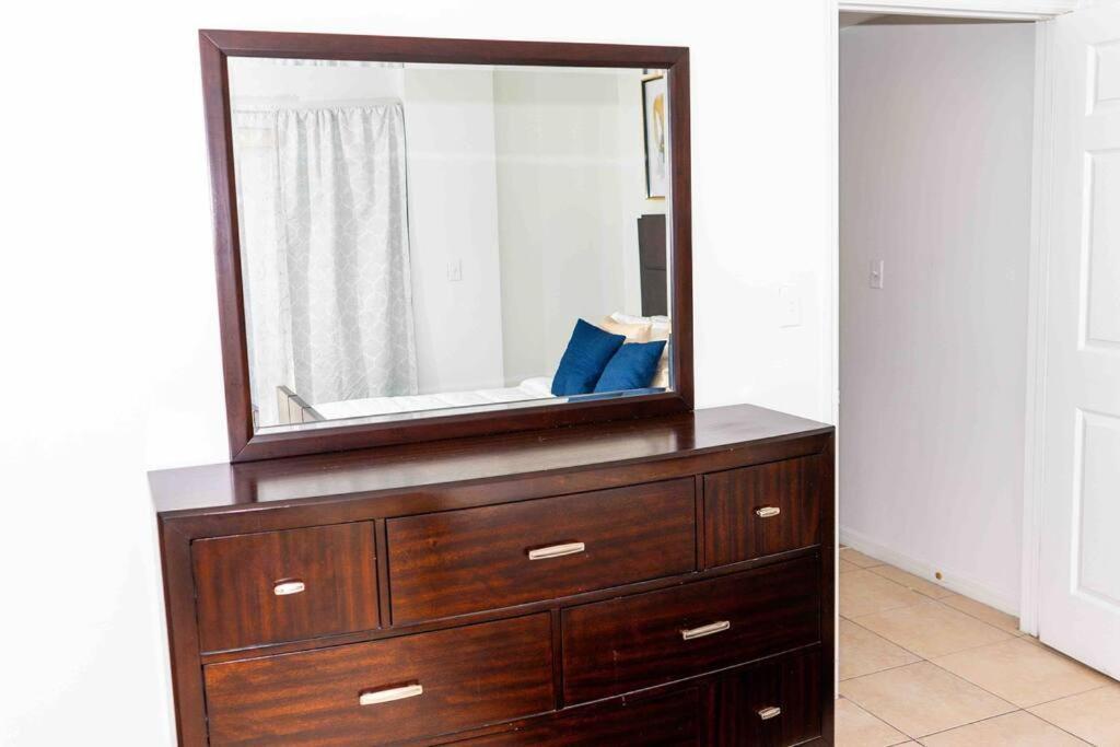 Newly Renovated 5 Min From Airport Appartement Miami