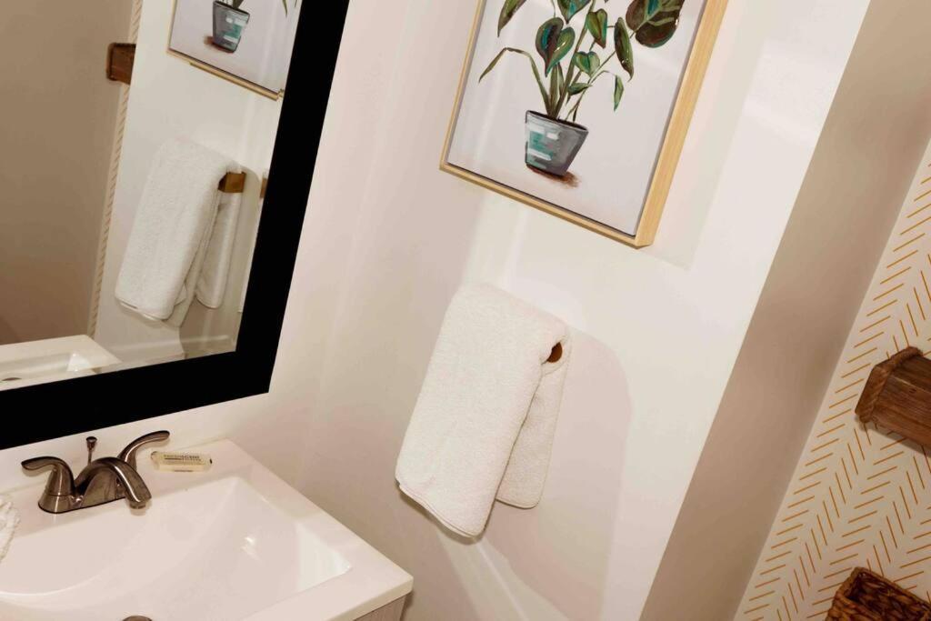 Newly Renovated 5 Min From Airport * Miami