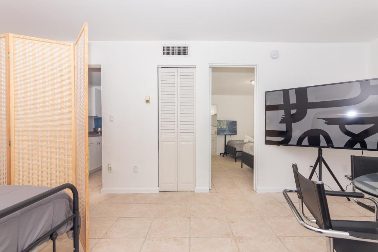Apartment One Bedroom - With Parking & Balcony - Heart Of Wynwood *