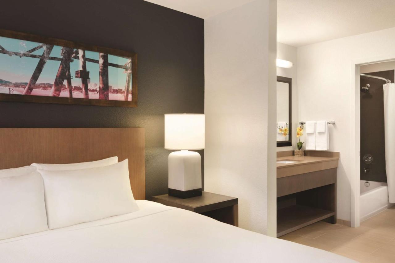 Hyatt House Airport Hotel
