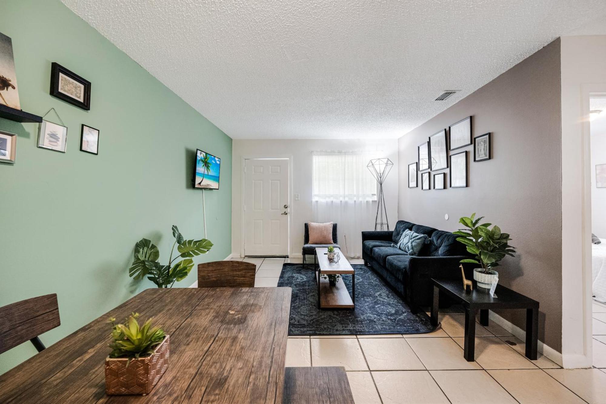 Stylish 2br Escape In Close To Downtow *
