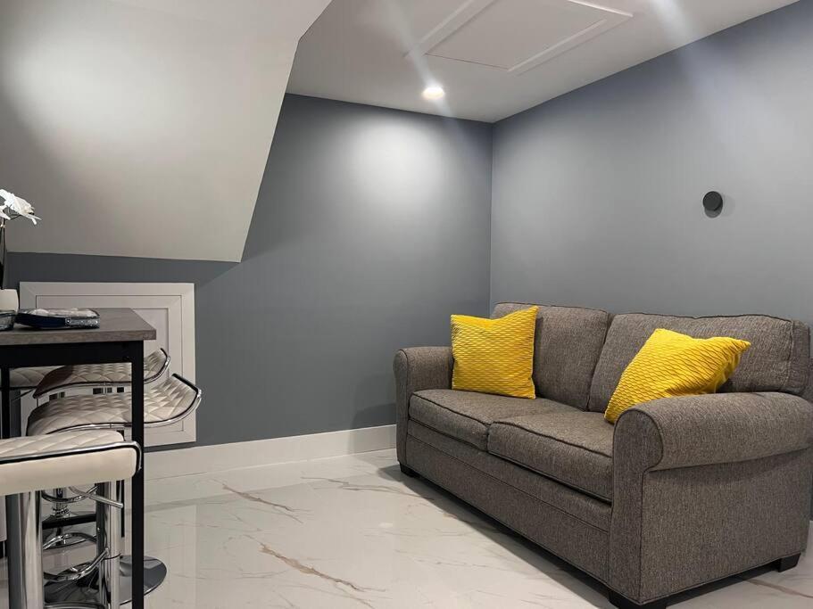 Modern Near Wynwood!