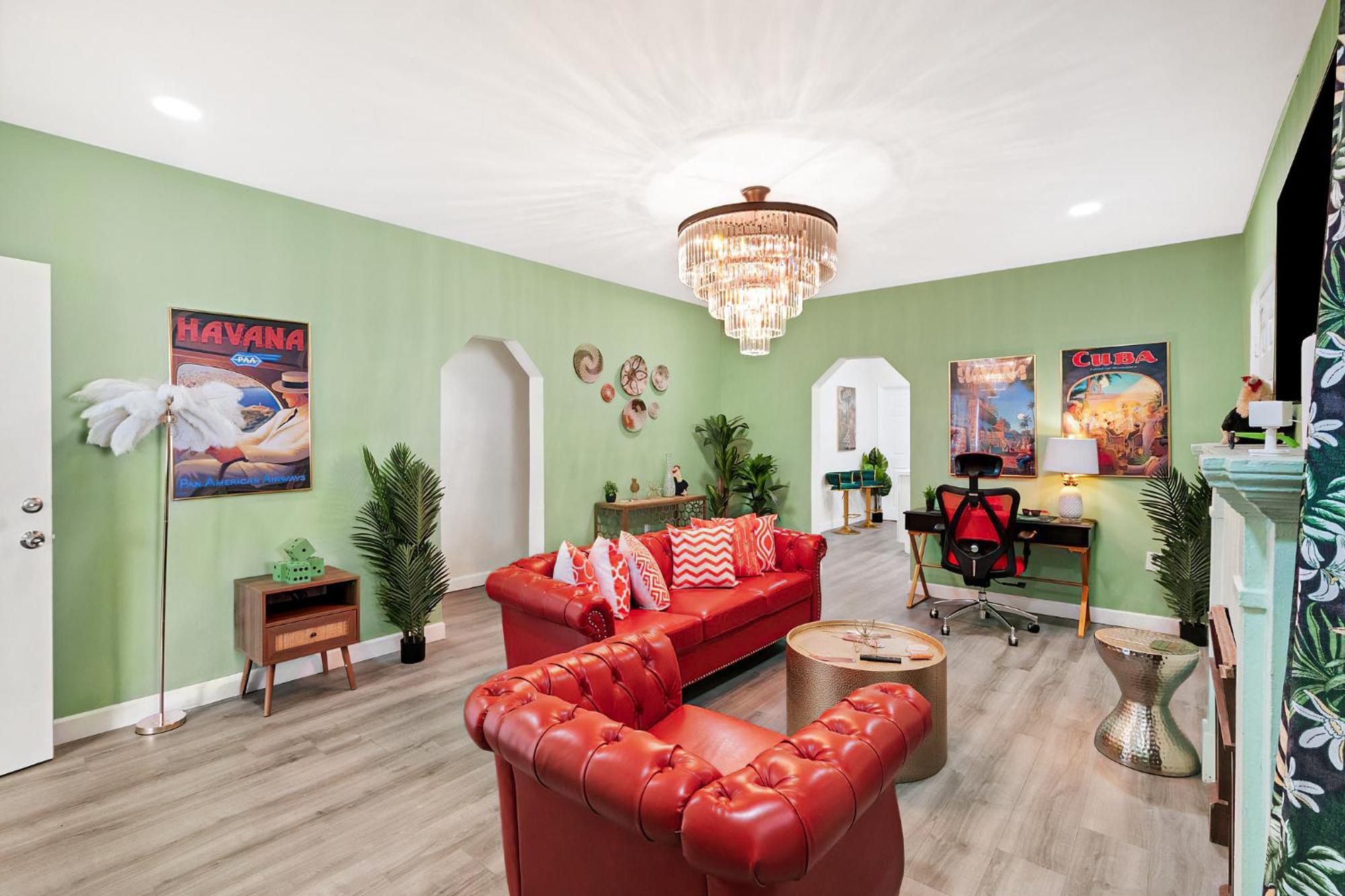 New! Havana Nights ! Walk To Calle Ocho! Apartment *
