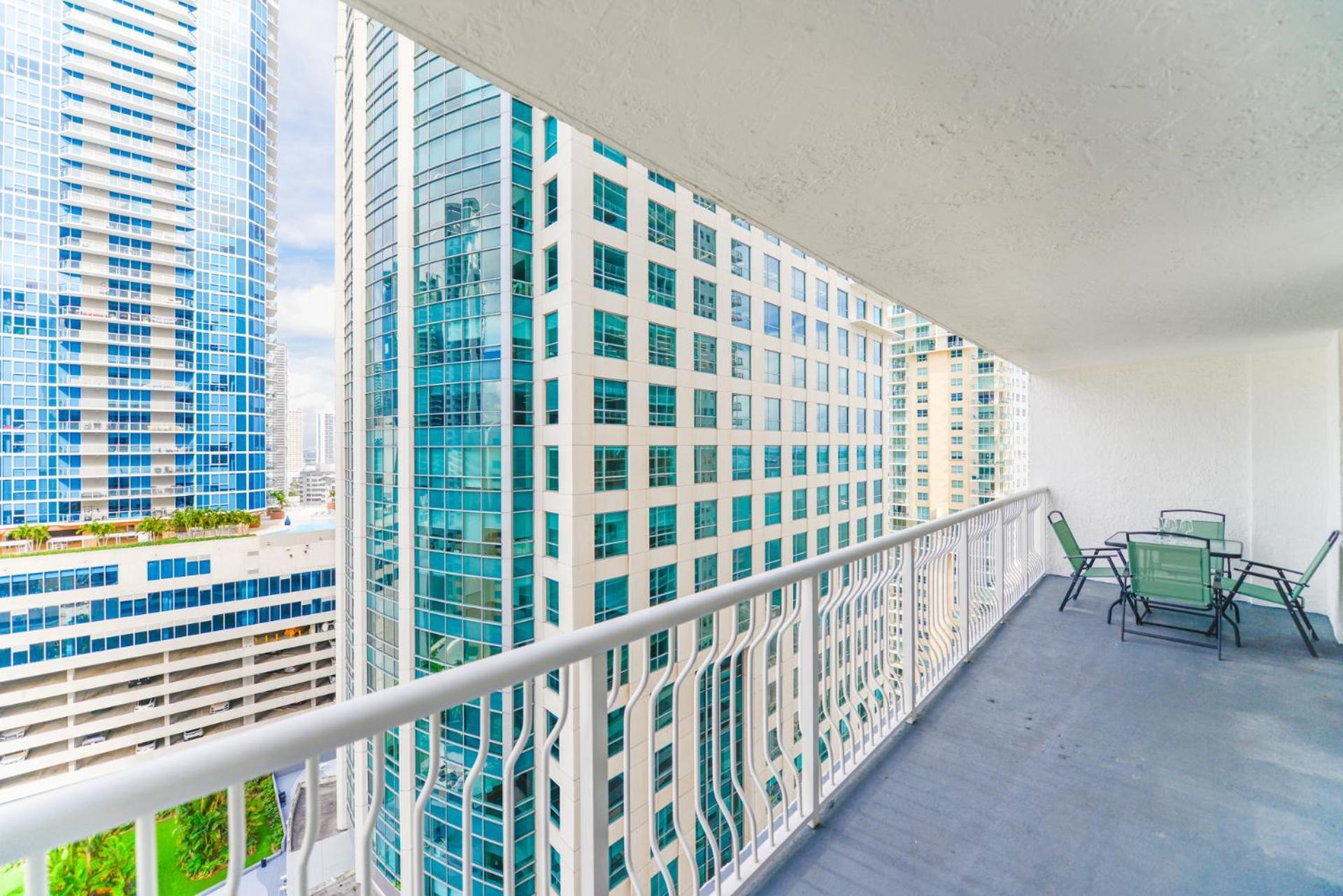 Spectacular In Heart Of Brickell *