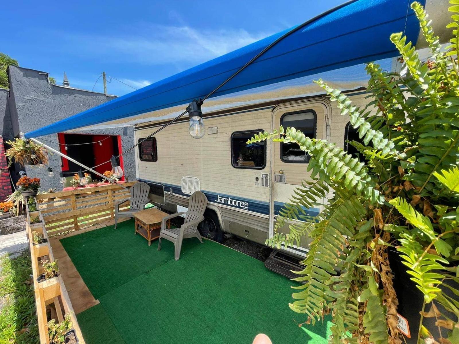Studio Black Castle Rv Miami