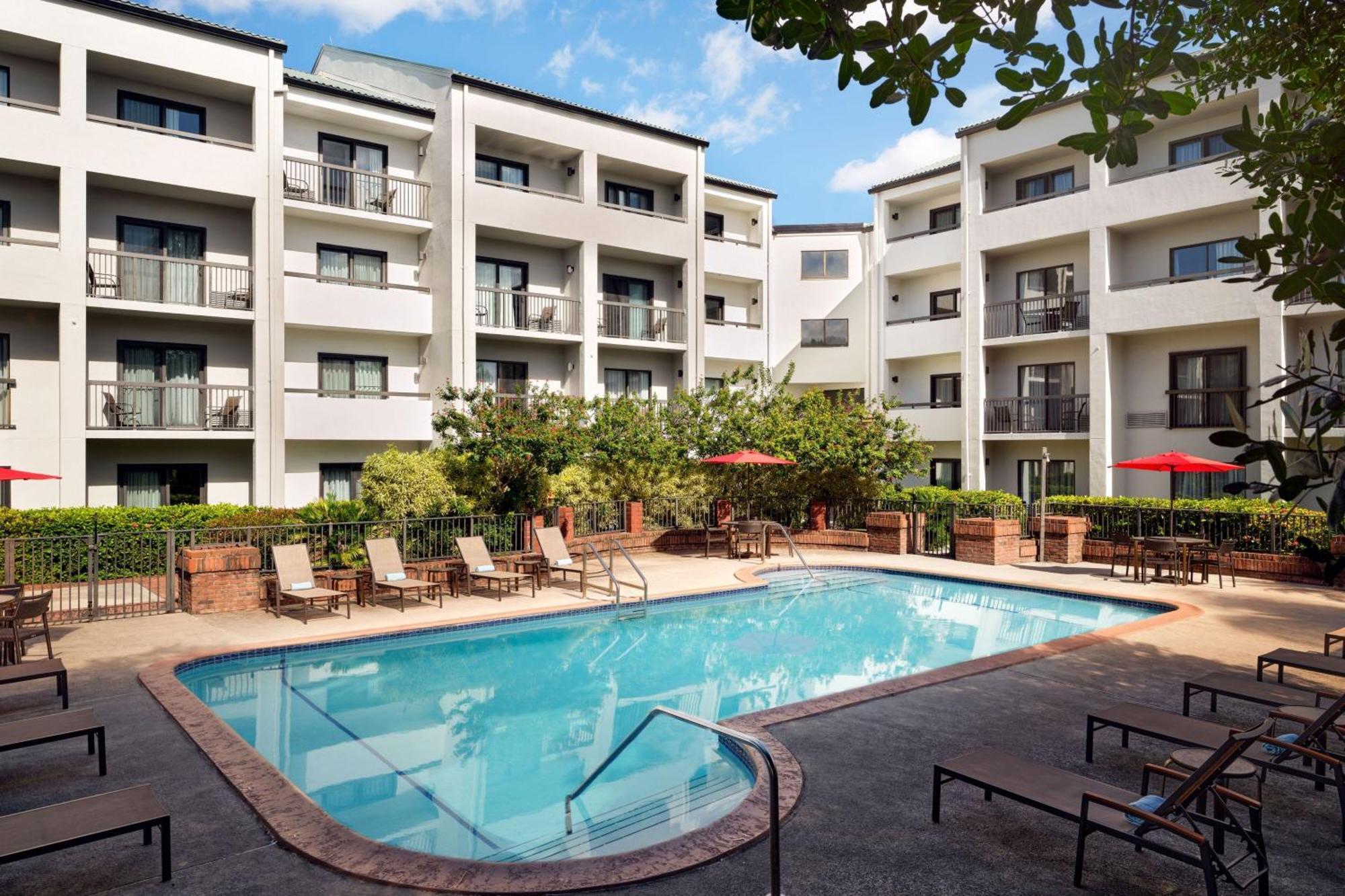 Hotel Courtyard Airport West Doral