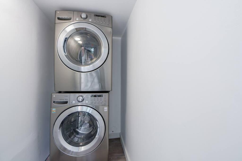 New! & Calle Ocho Simpson's Funhouse! Apartment Miami