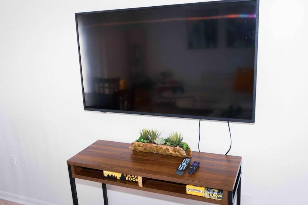 Appartement Newly Renovated 5 Min From Airport