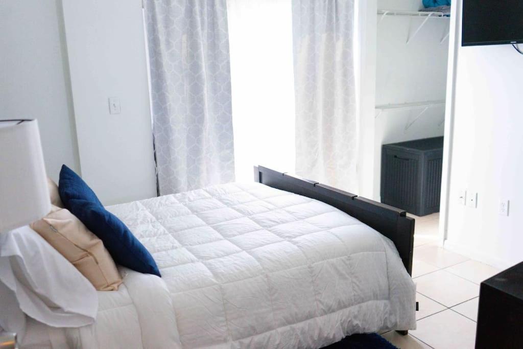 Newly Renovated 5 Min From Airport Miami