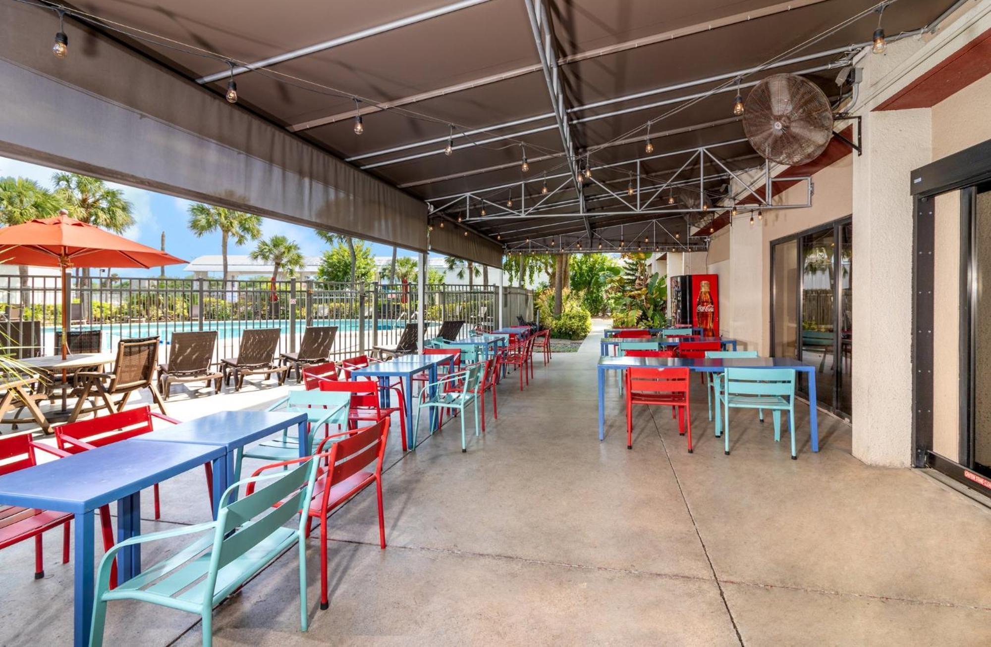 Red Roof Airport Hotel Miami