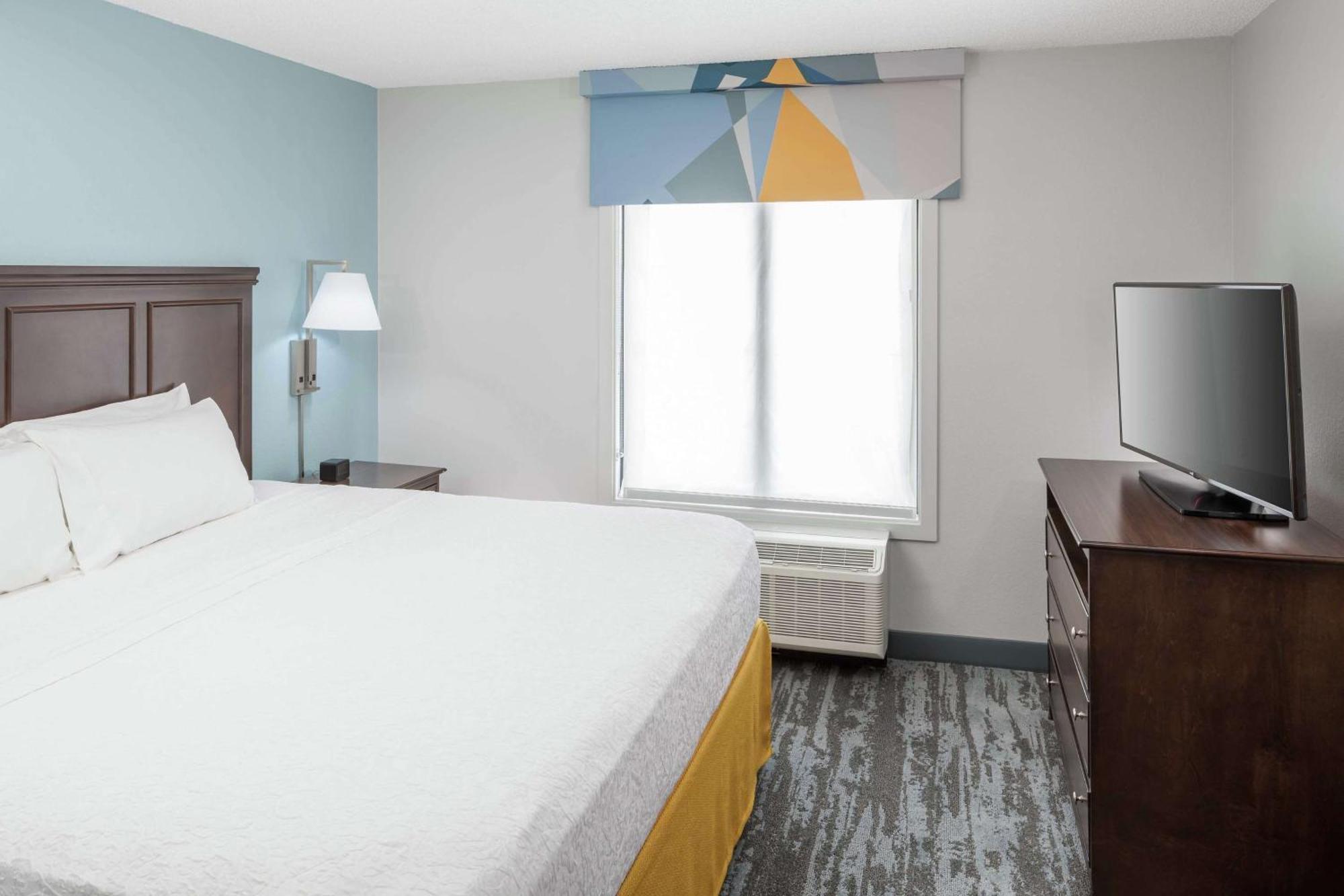 Hotel Hampton & Miami-doral Dolphin Mall