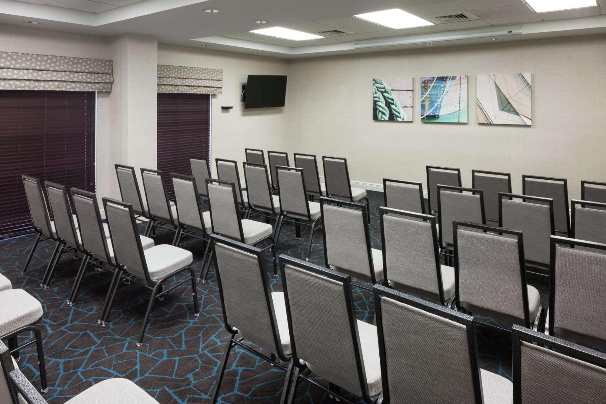 Hampton & Miami-doral Dolphin Mall Hotel Miami