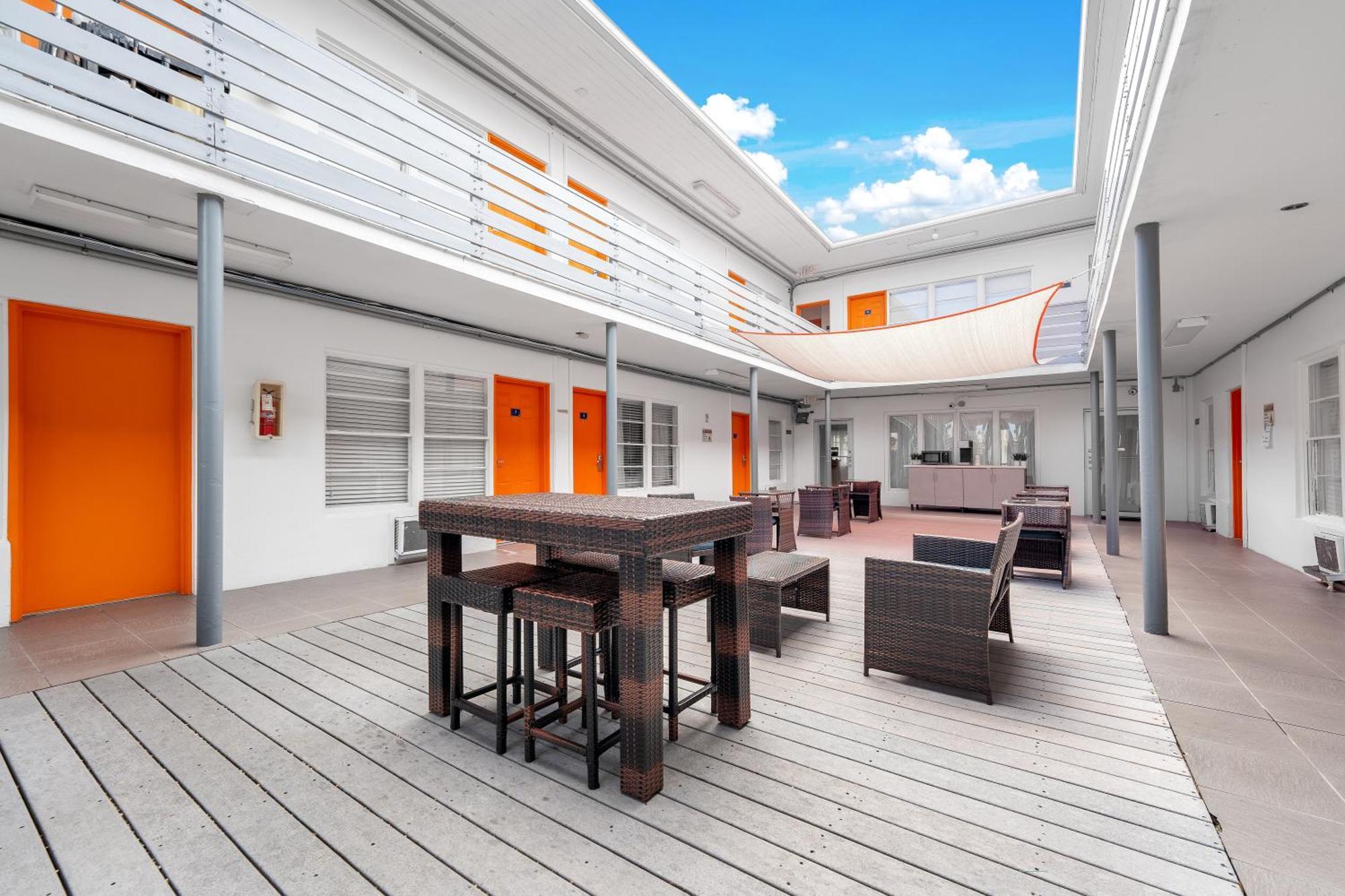 Travelodge By Wyndham Biscayne Bay Miami