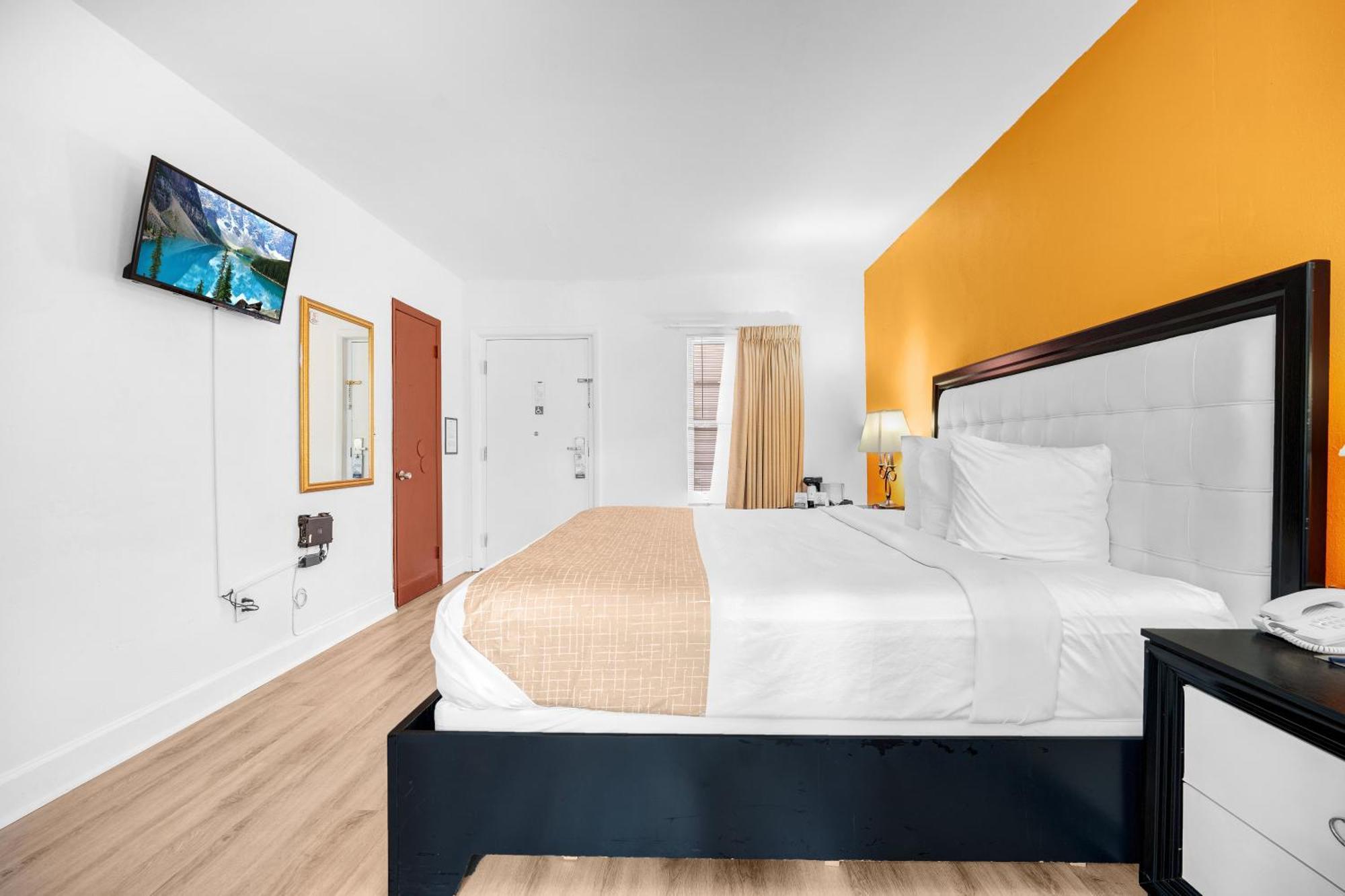 Travelodge By Wyndham Biscayne Bay 3*