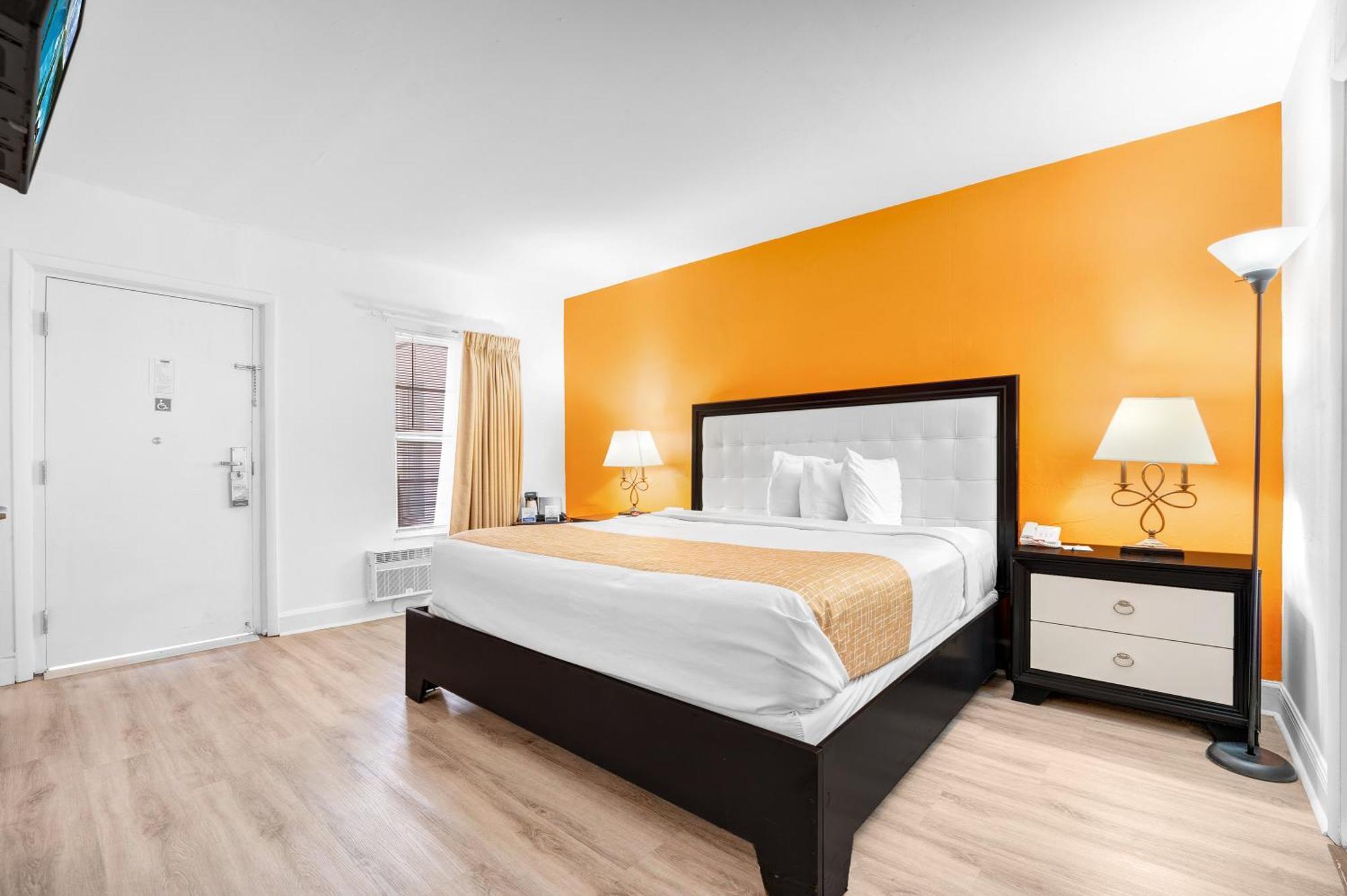 Travelodge By Wyndham Biscayne Bay Hotel 3*