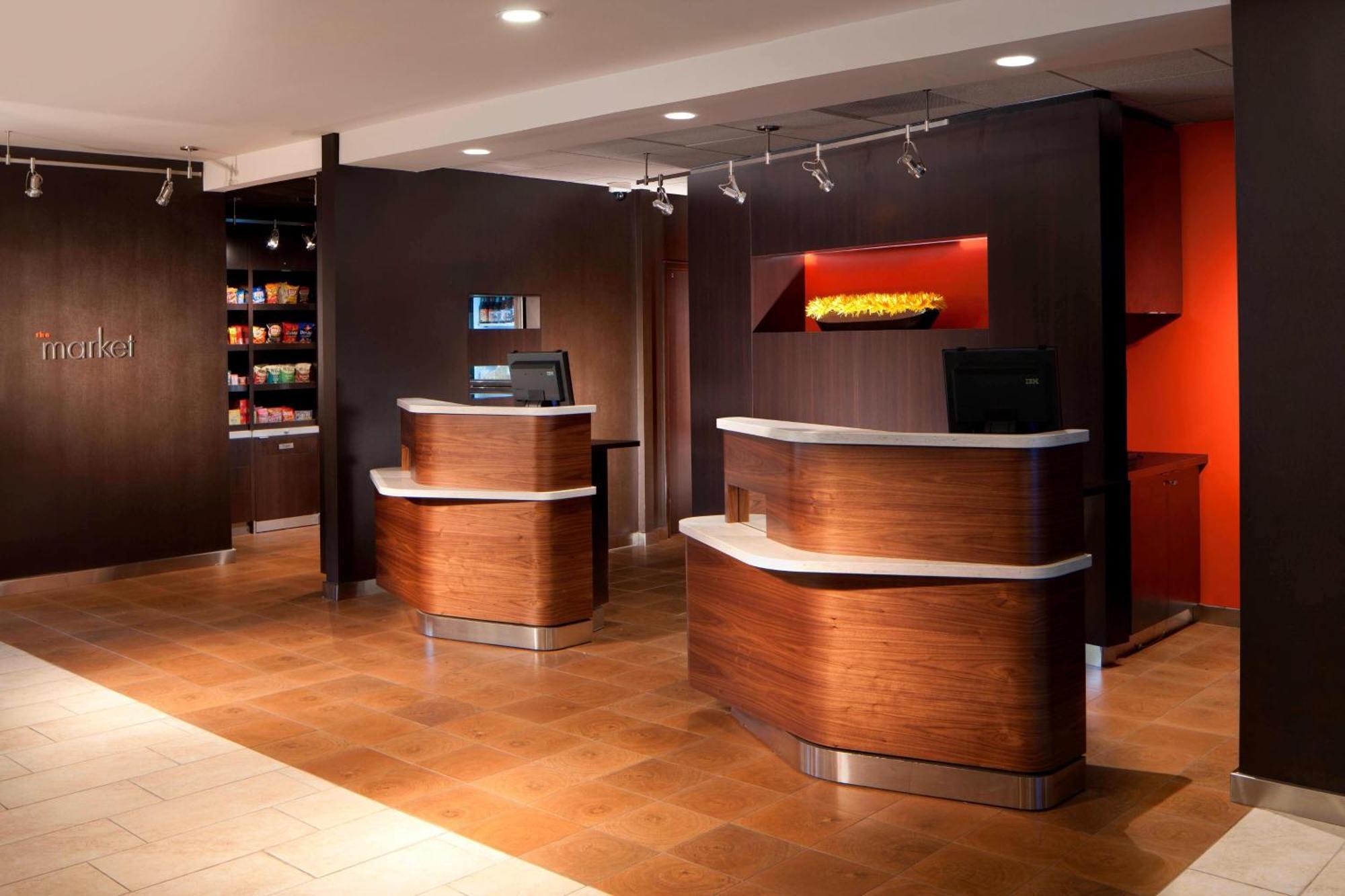 Courtyard Miami Airport West Doral
