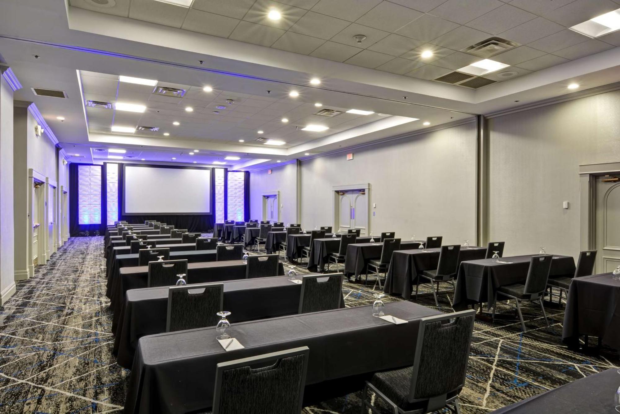 Embassy By Hilton International Airport Hotel Miami