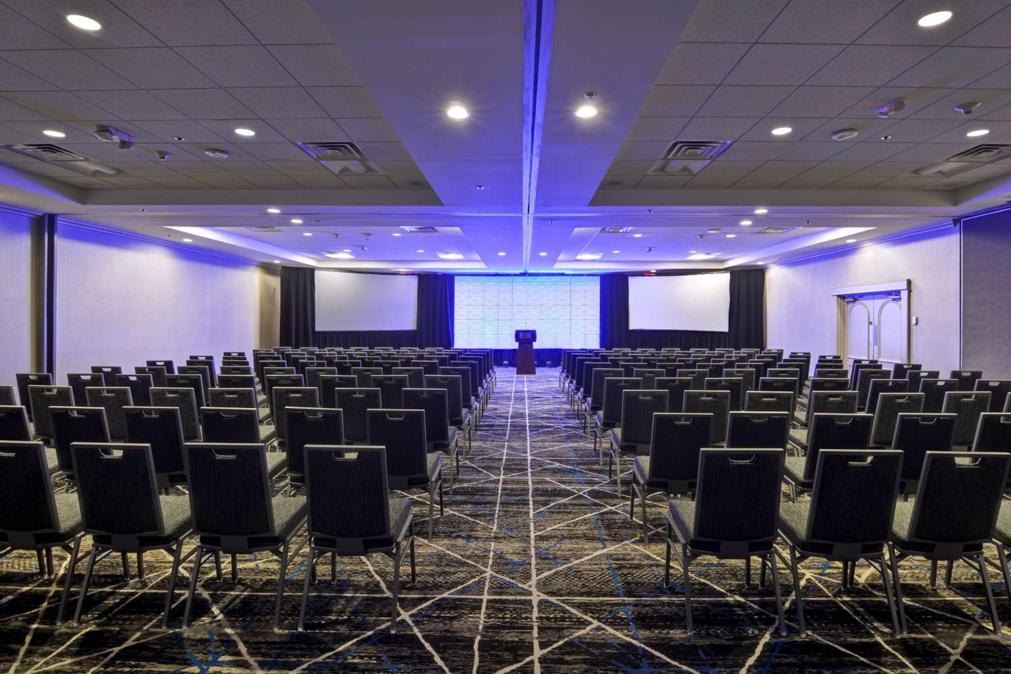 Embassy By Hilton International Airport 4*