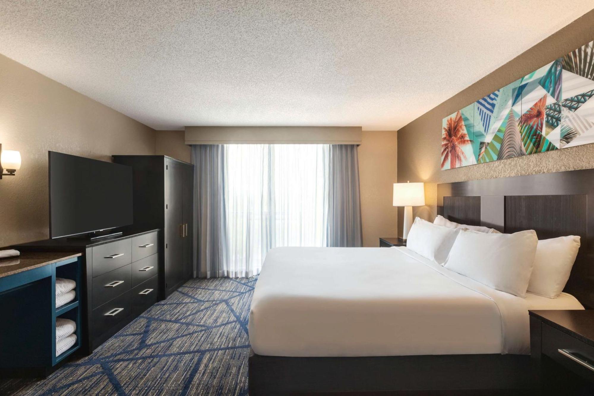 Embassy By Hilton International Airport 4*