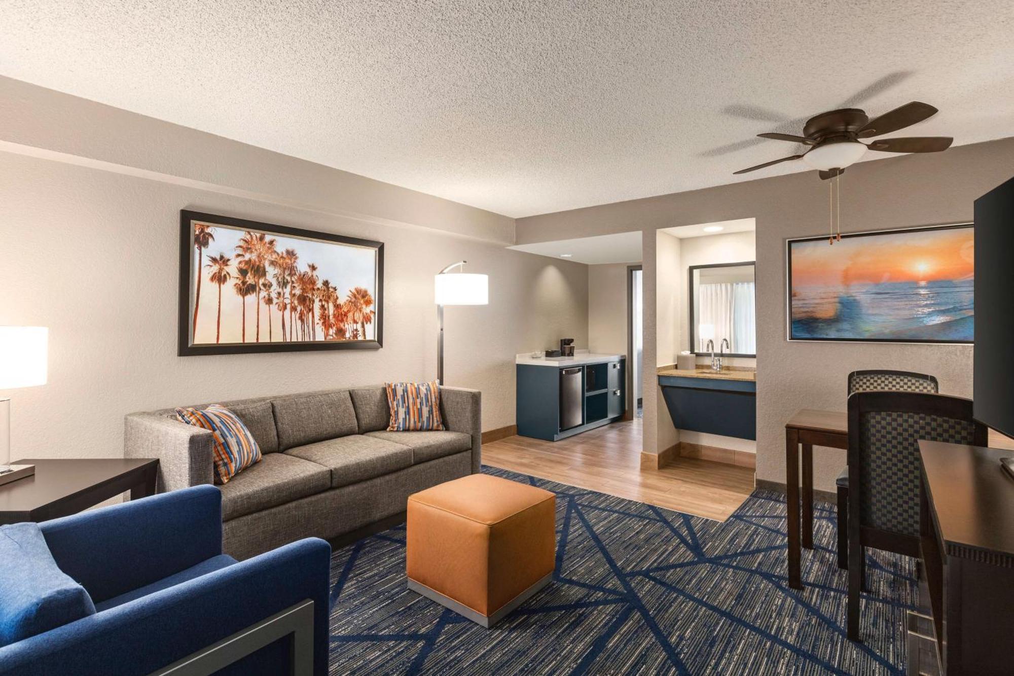 Embassy By Hilton International Airport Hotel Miami