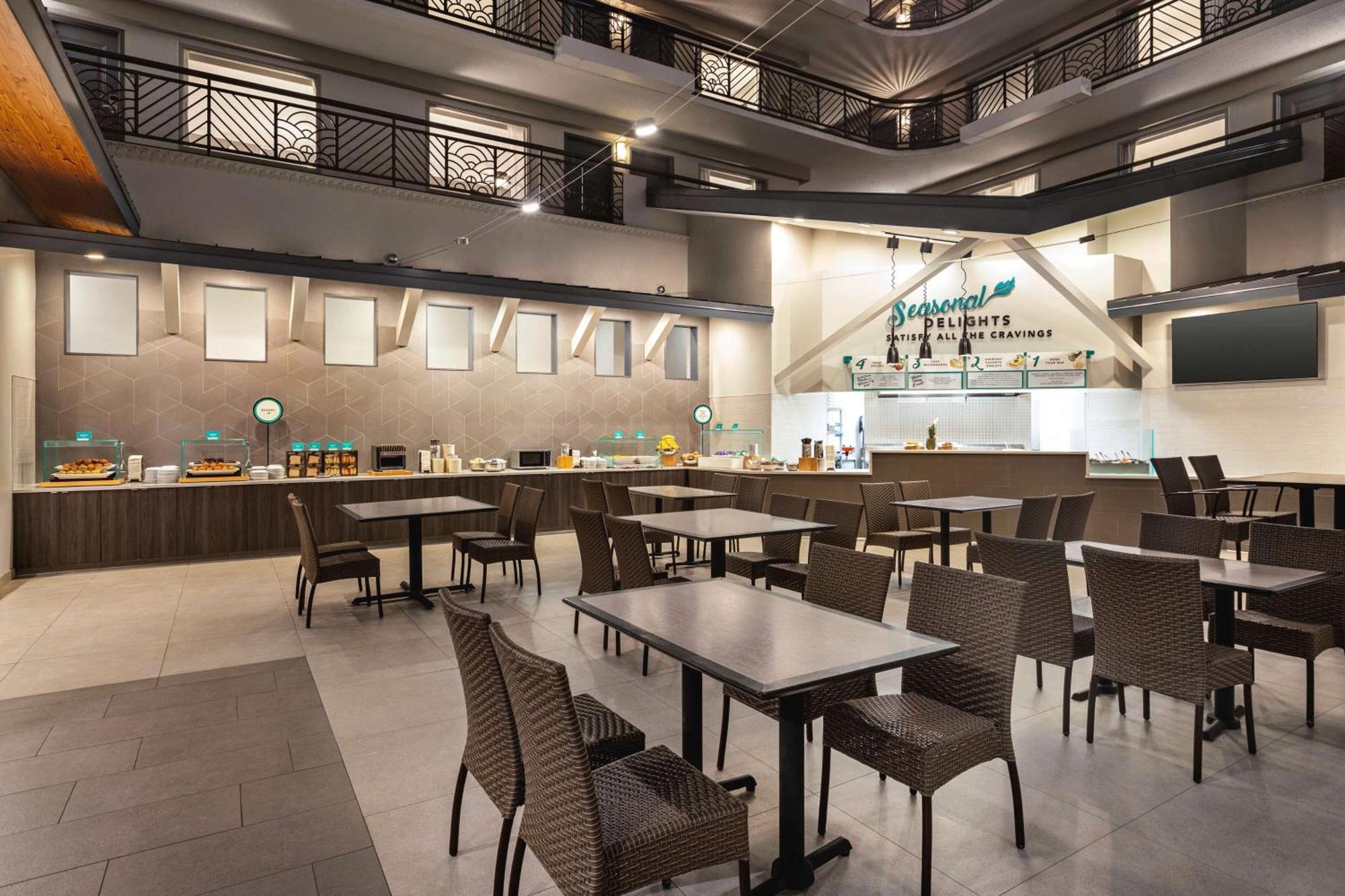Embassy By Hilton International Airport Miami