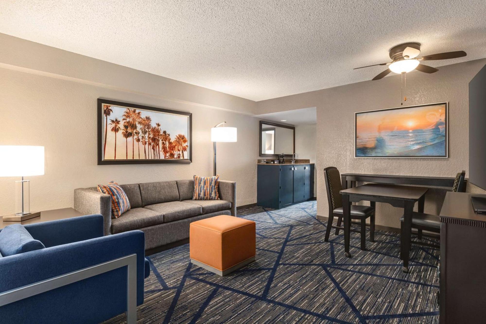 Hotel Embassy By Hilton International Airport