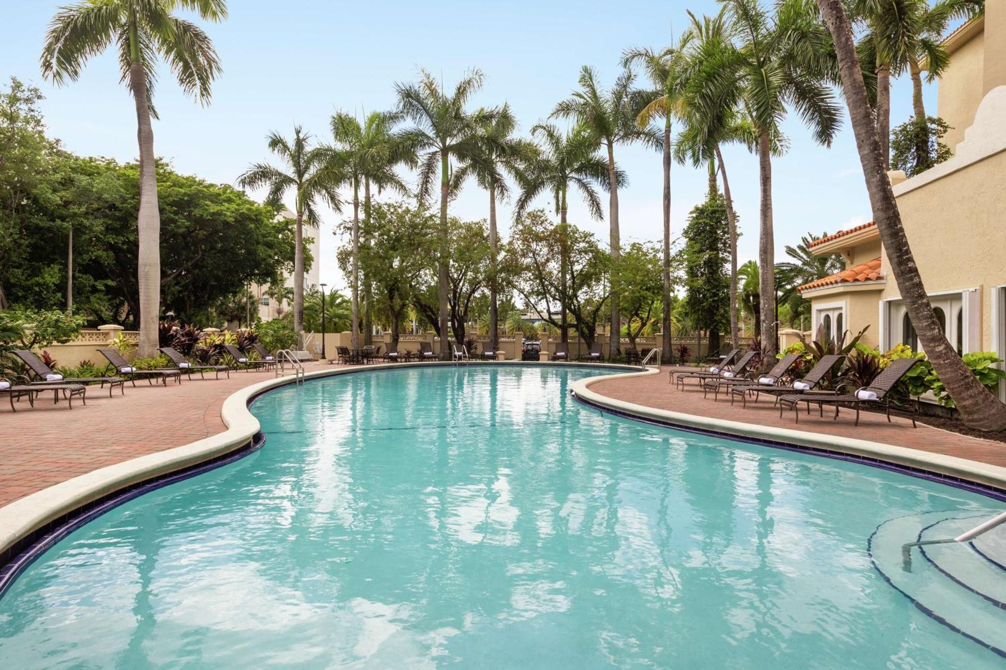 Embassy By Hilton International Airport Hotel 4*