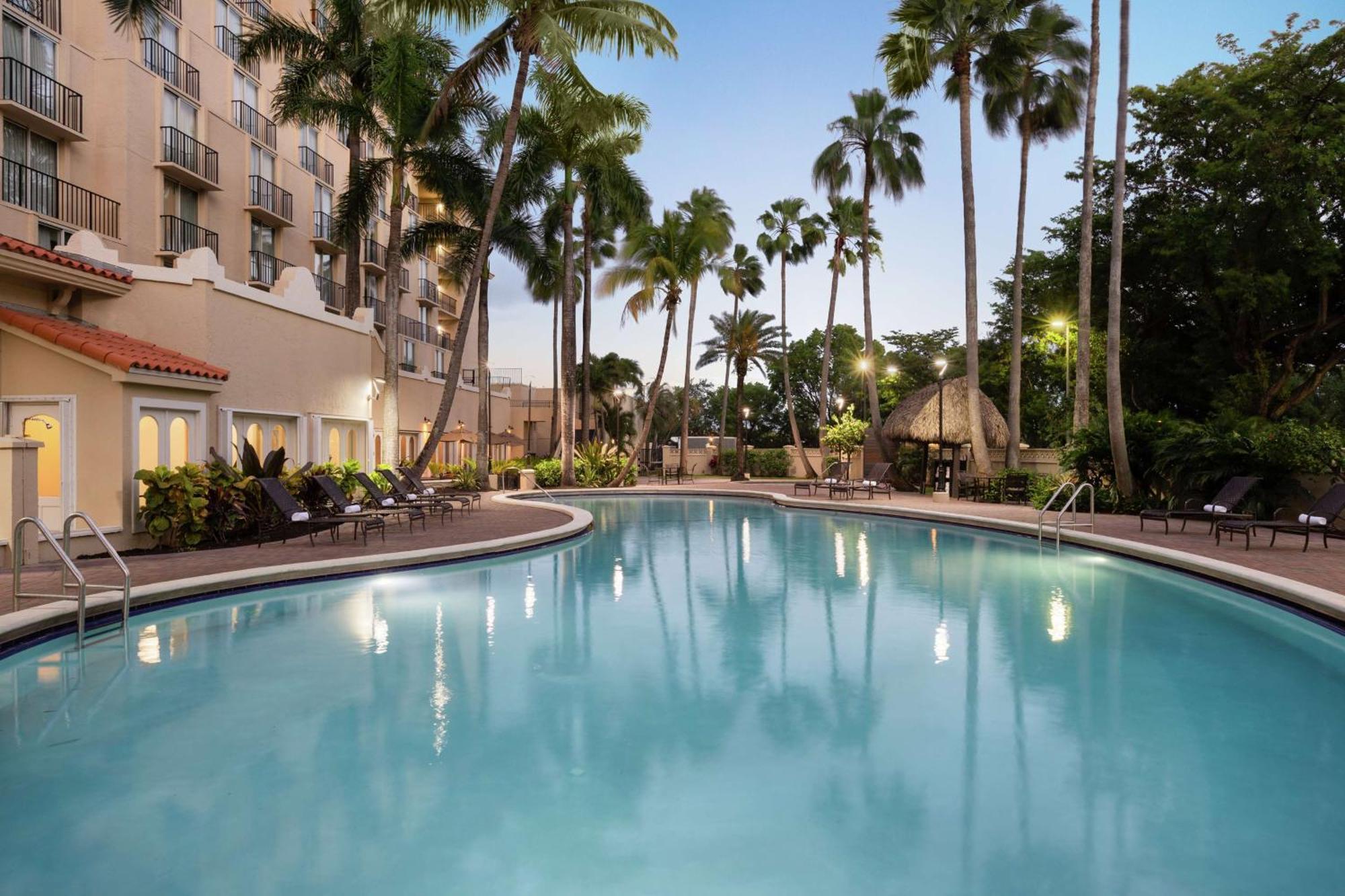 Hotel Embassy By Hilton International Airport