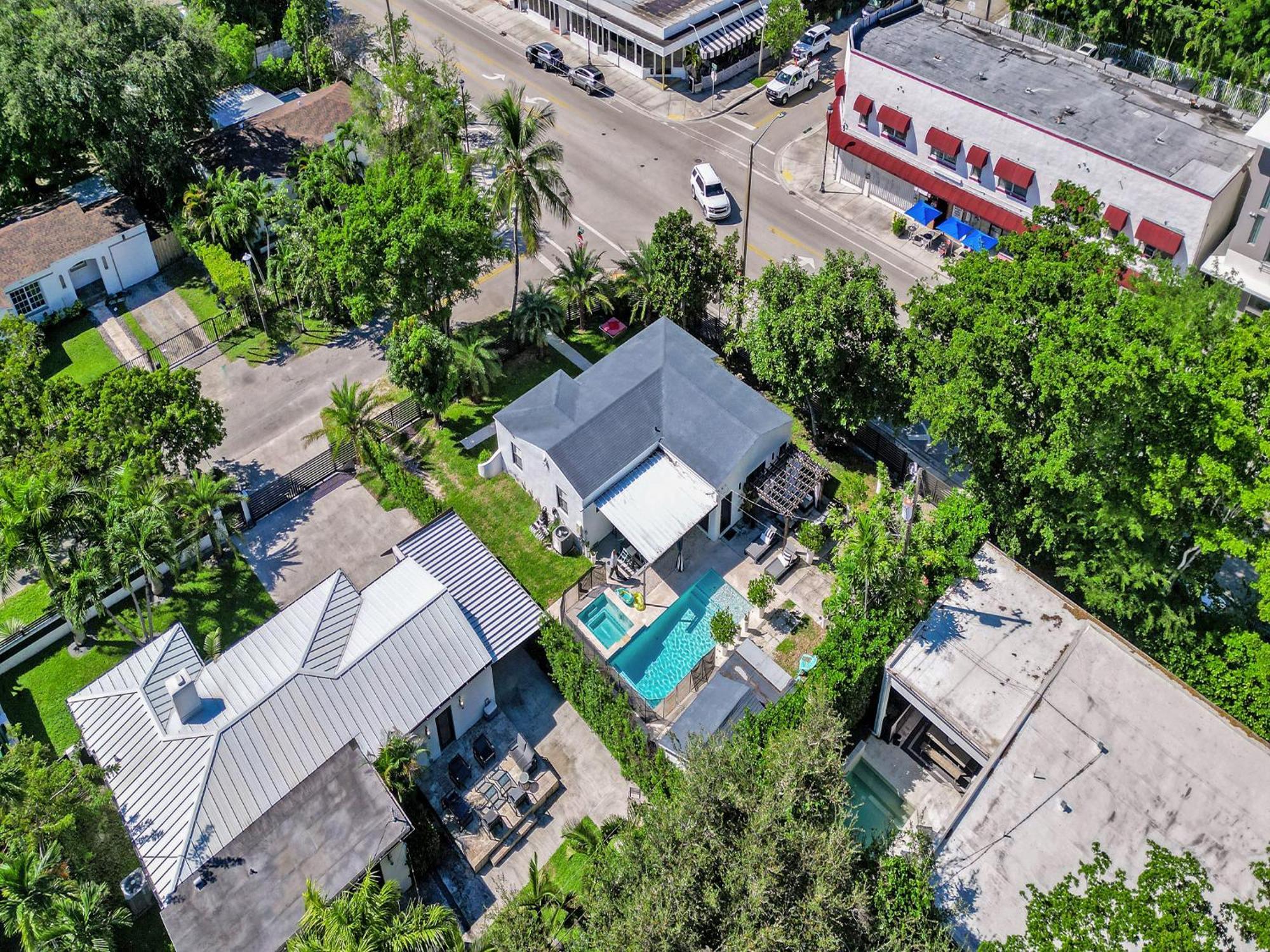 Villa Sinai 4 Bedroom Pool In 10 Mins To South Beach!