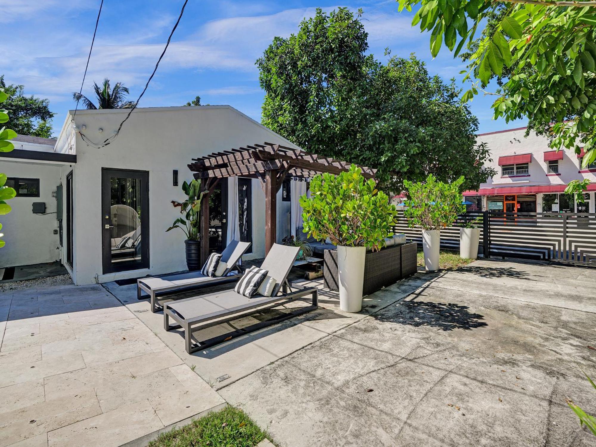 Villa Sinai 4 Bedroom Pool In 10 Mins To South Beach!