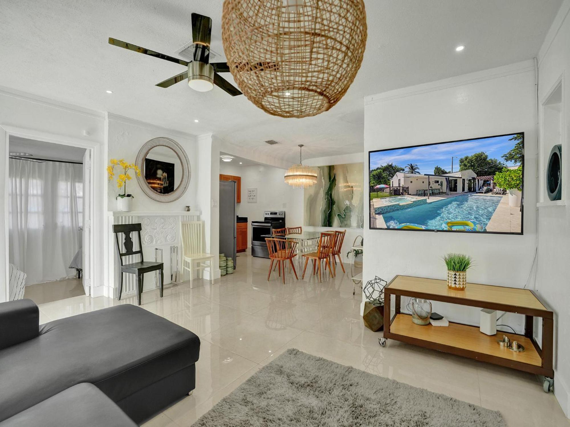 Villa Sinai 4 Bedroom Pool In 10 Mins To South Beach! *