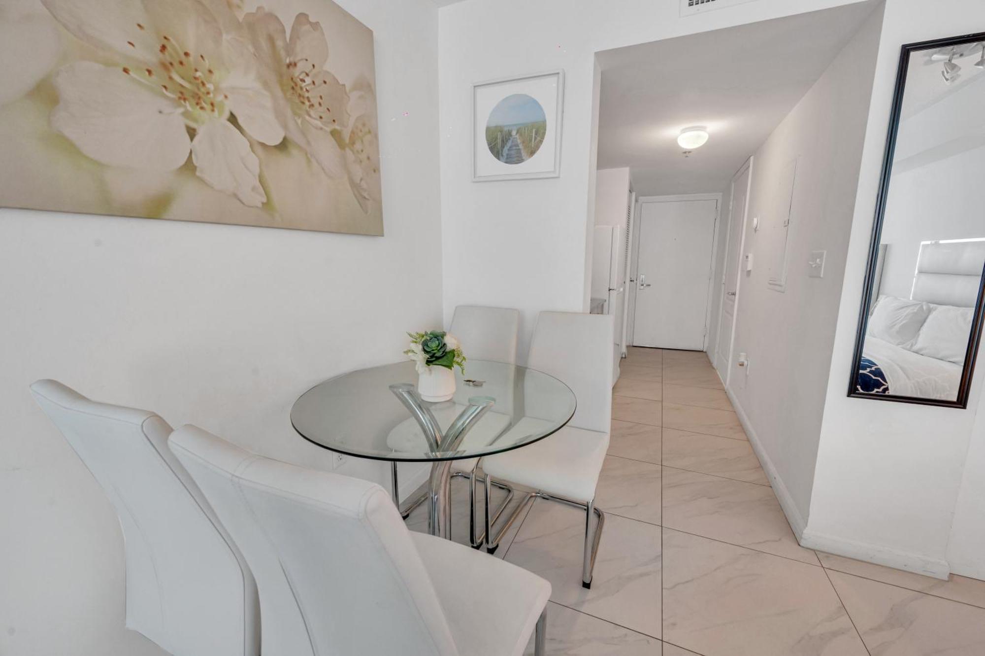 Apartment Beautiful High Floor * Brickell * Ocean View Miami