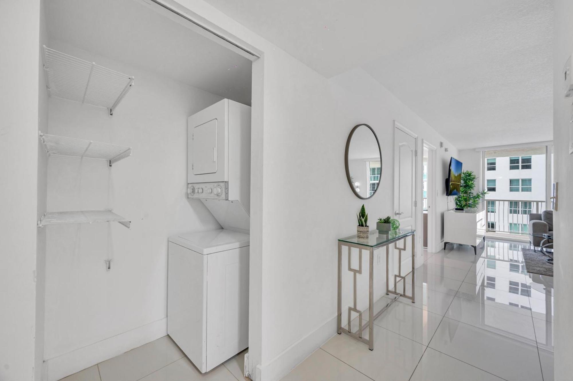 Luxury 1 Bedroom • Brickell • Unique Views Miami