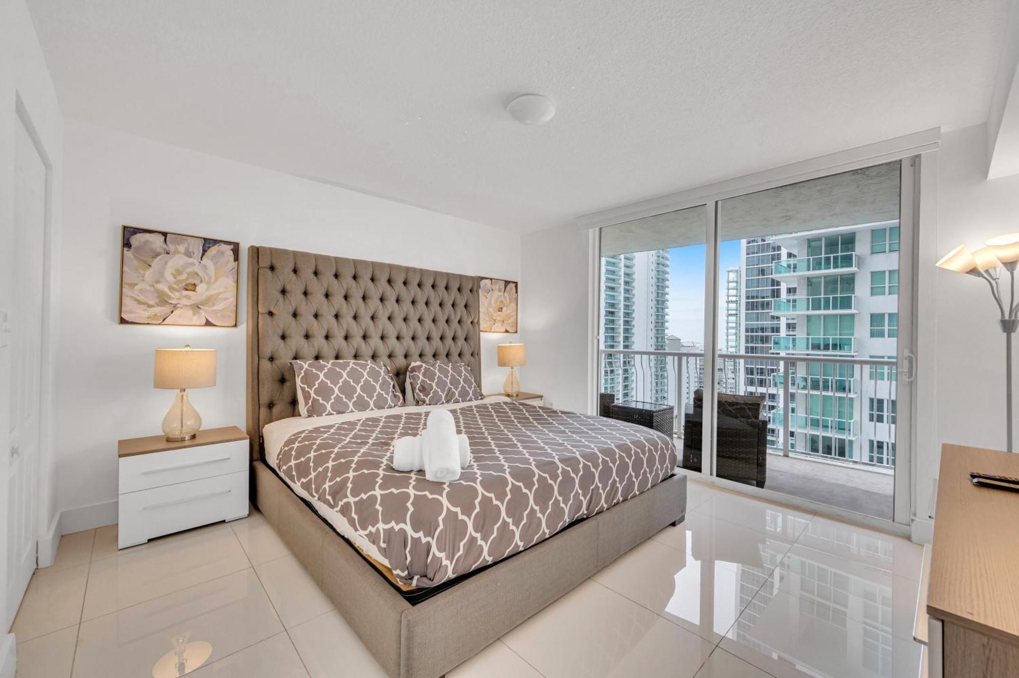 Luxury 1 Bedroom • Brickell • Unique Views *
