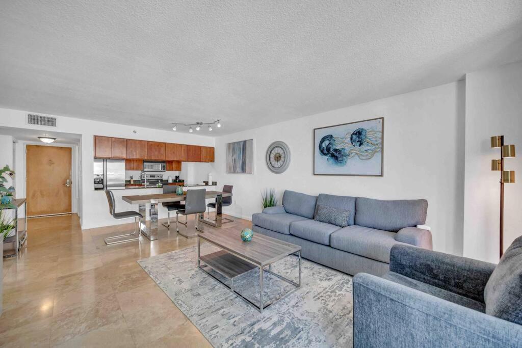 Spacious 36th Flr 1 Bd 1 Bt • Brickell • Bay View Appartement
