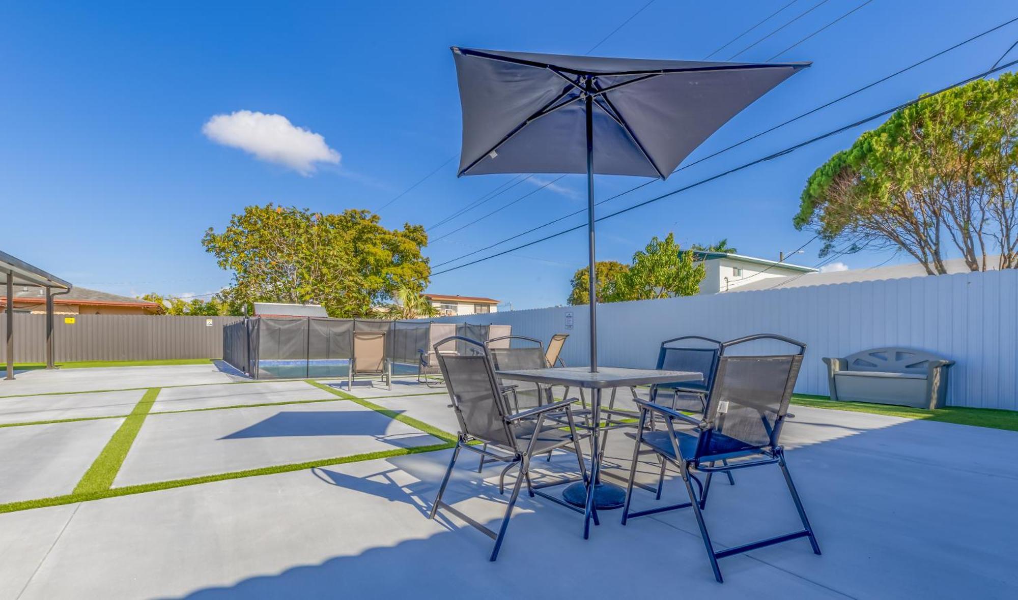 Havana Blue/pool+heater/hard Rock/gazebo/bbq